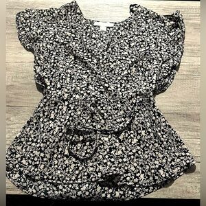 Monteau Black and White Floral Blouse Size Medium